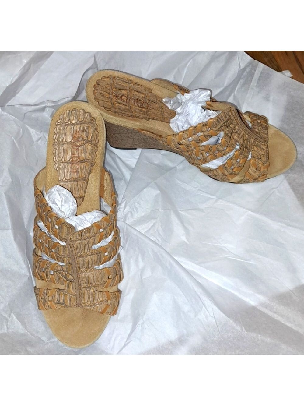 Antia Cork design weaved leather Wedges. Tan. Size 9 wide